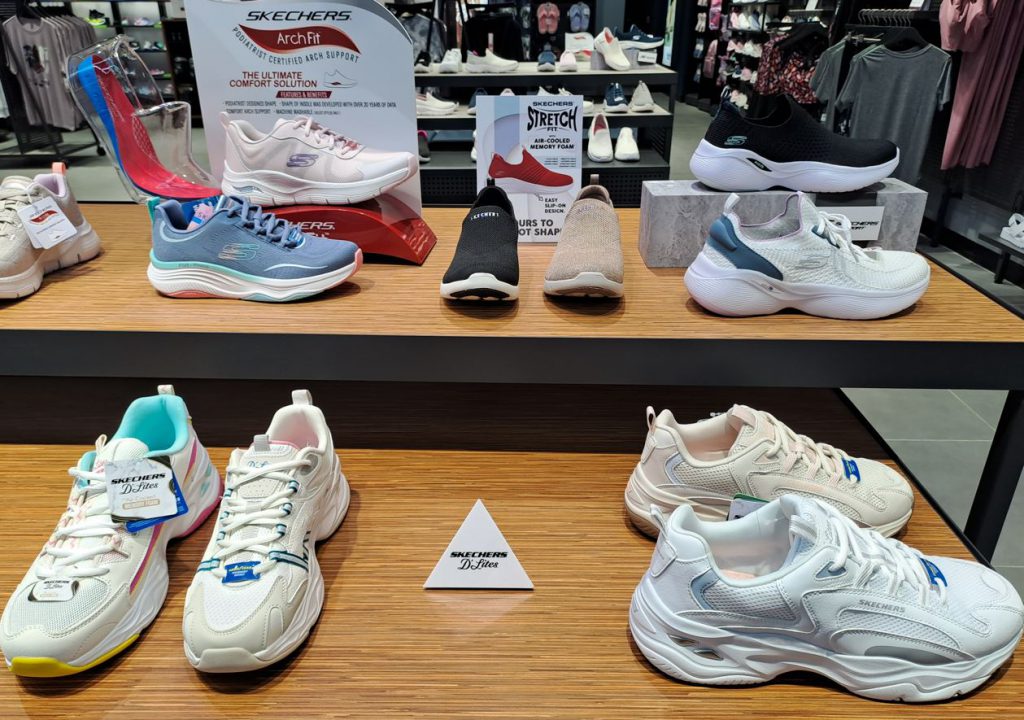 Skechers hot sale store gateway